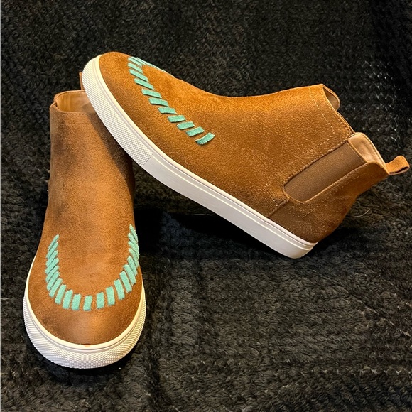 Crazy Train Brown and Torquiose Big and Stitch Kicks SZ 10 - Picture 1 of 7